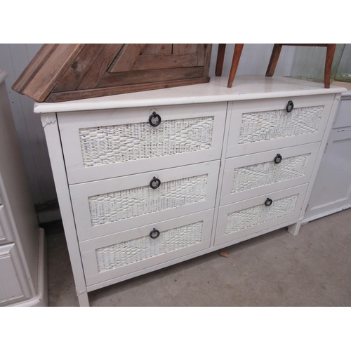 2231 - A white painted chest of six drawers with lloyd loom style front, 122cm W