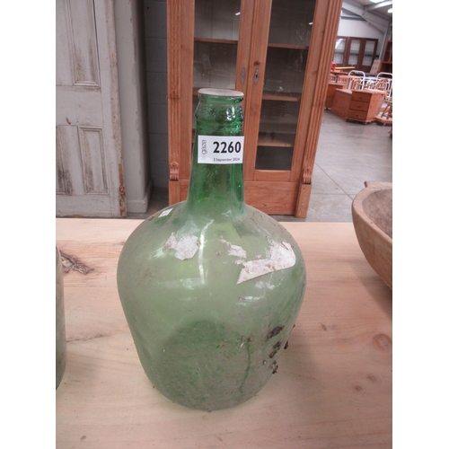 2260 - A small green bottle