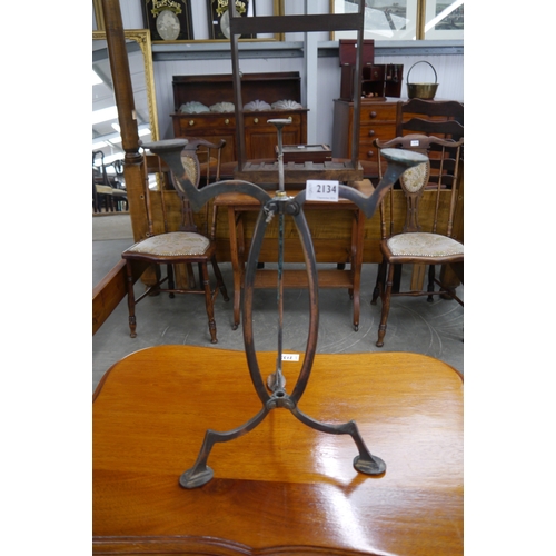 2134 - An Art Nouveau copper lamp stand