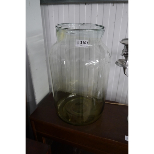 2107 - A hand blown glass vase