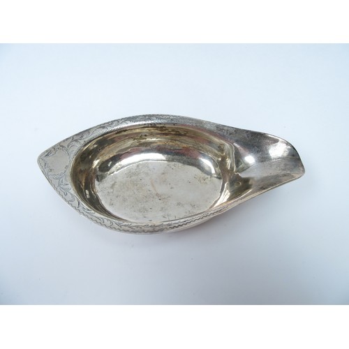 6346 - A George III Solomon Hougham silver pap boat with engraved pattern to edge.  London 1800, 12.7cm lon... 