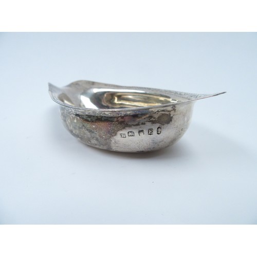 6346 - A George III Solomon Hougham silver pap boat with engraved pattern to edge.  London 1800, 12.7cm lon... 