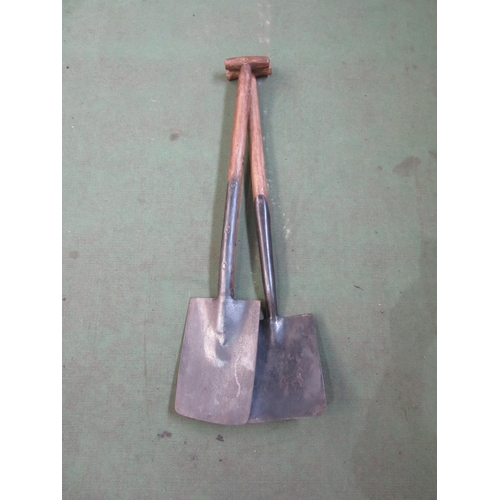 8036 - Two shovels including No1A