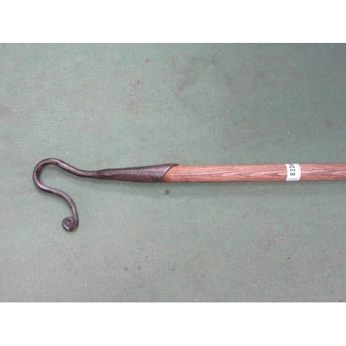 8226 - A shepherds crook