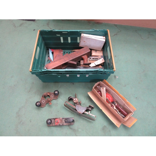 8288 - A box of mixed planes including Stanley Compass plane