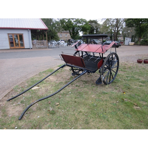 8399 - A Bennington Carriages two wheel pony trap, aluminium wheels with rubbered tyres, aluminium sprung s... 