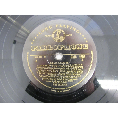 7243 - THE BEATLES: 'Please Please Me' LP, 1963 UK second pressing with black and gold Parlophone labels, w... 