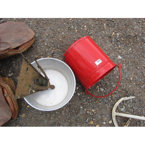 3465 - An aluminium pan, fire bucket and a light.  DTI Failure: Please see information pages