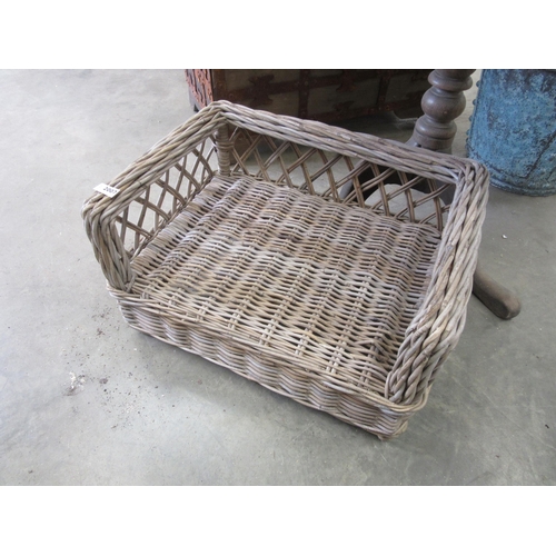 2291 - A wicker dog bed