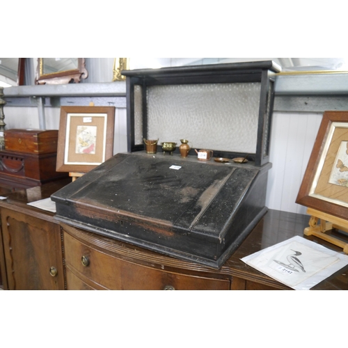 2140 - A Victorian ebossed clerks desk with mottled glass privacy screen