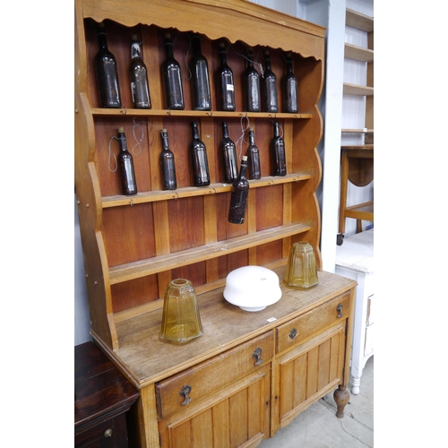 2227 - A 1930's oak dresser