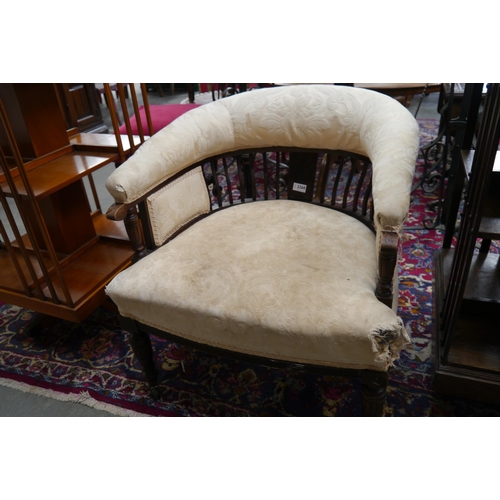 2260 - A Victorian tub arm chair for re upholstery