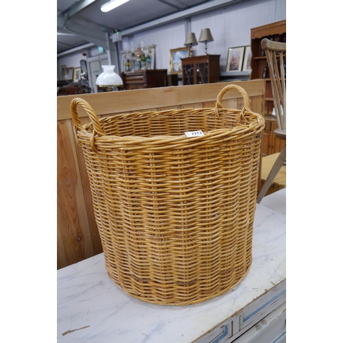 2273 - A large wicker laundry basket