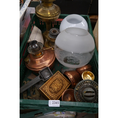 2365 - A box of brass and copper lamp pots