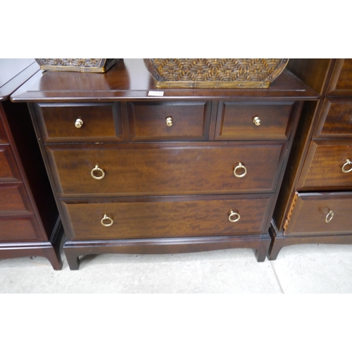 2376 - A Stag Minstrel chest of five assorted drawers