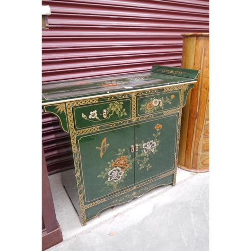 2447 - An Oriental Green lacquered side unit