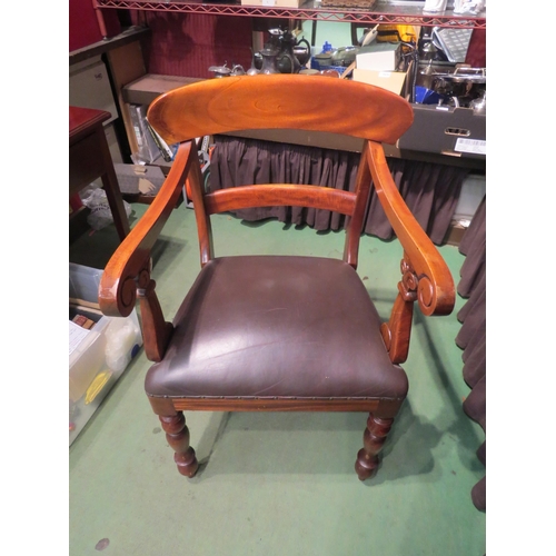 4002 - A Victorian style desk chair on turned fore legs