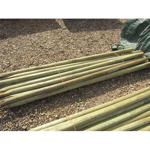 3204 - A quantity of timber stakes