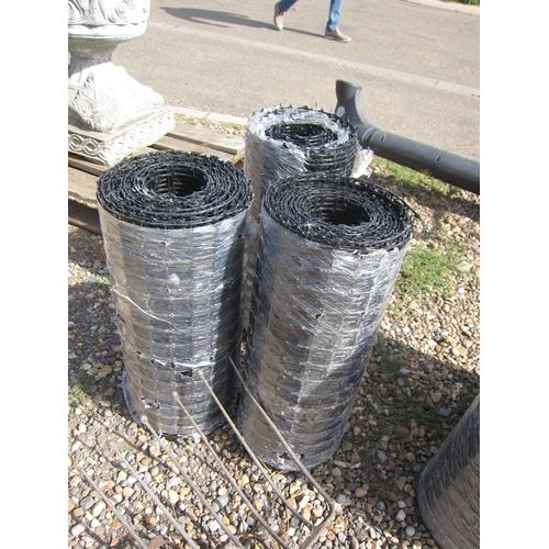 3261 - Three rolls of grass protection mesh