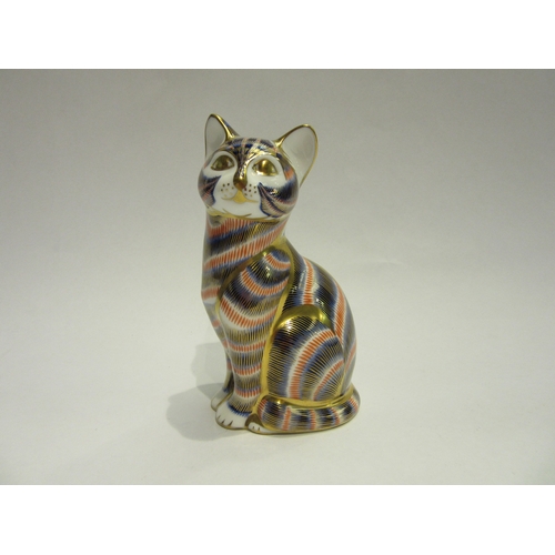 4407 - A Royal Crown Derby Cat paperweight, gold stopper, 13cm tall