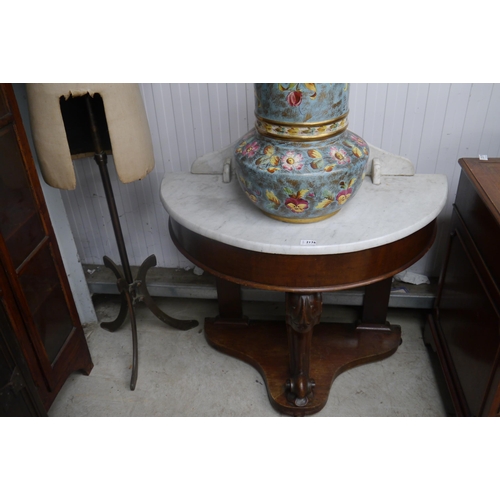 2176 - A Victorian mahogany marble top washstand