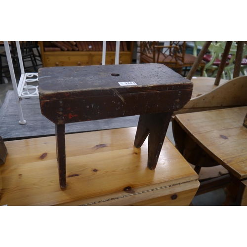 2304 - A rustic pine stool