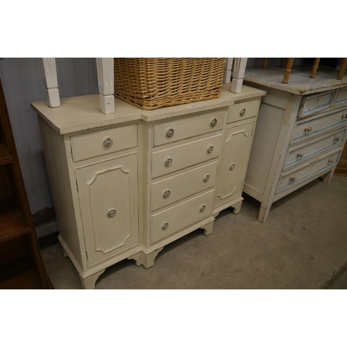 2335 - A small painted breakfront sideboard