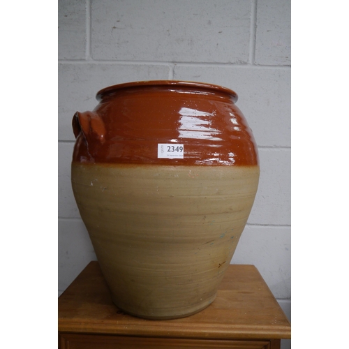 2349 - A large glazed stoneware egg crock