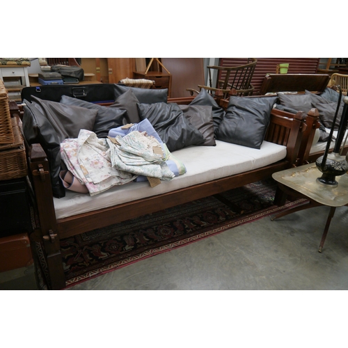 2504 - A Lombok furniture teak daybed