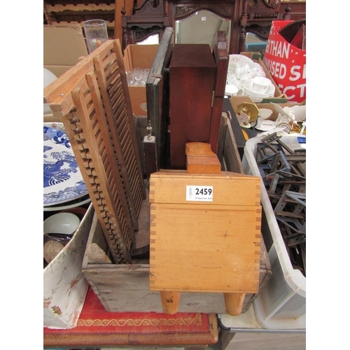 2459 - A rustic pine crate, plate rack and shoe shine kit