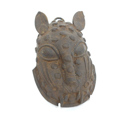 6304 - A Benin bronze leopard pendant mask. 21.5cm tall x 14cm