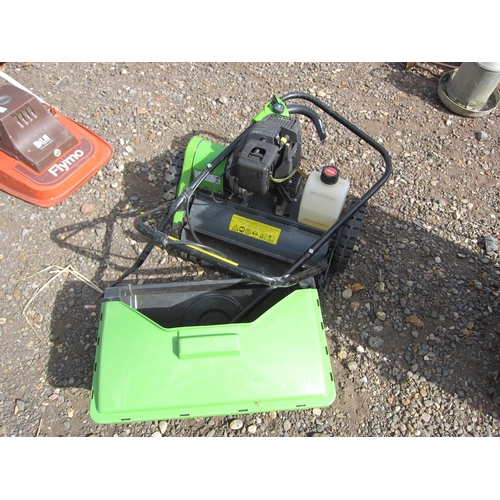 3274 - A petrol lawn mower with collector