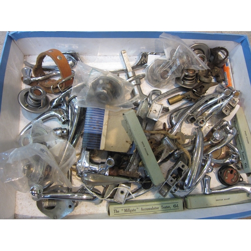 5053 - A box of mixed including chromed handles and 