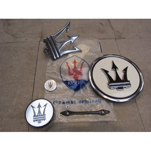 5086 - Four Maserati badges