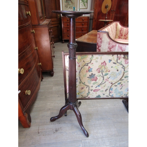 1073 - A tapestry fire screen, brass fire tools, a pot stand and jardiniere stand with reeded column tripod... 