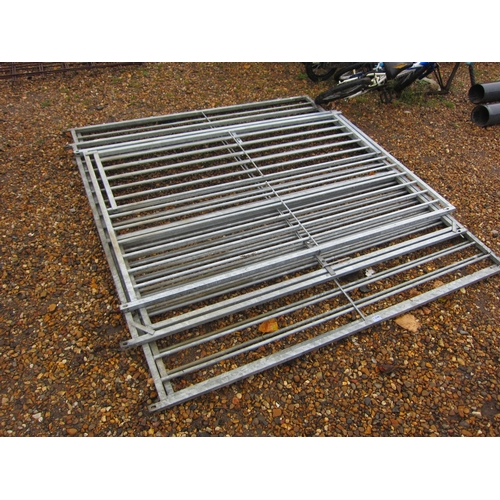 3246 - Four galvanised dog run panels