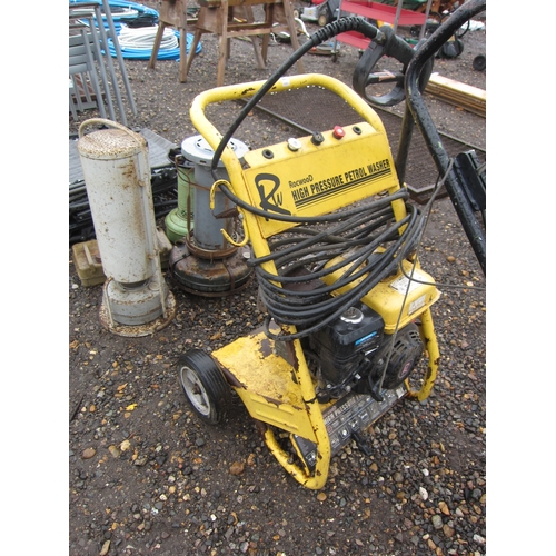 3351 - A Rocwood petrol pressure washer