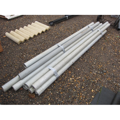 3373 - Various lengths of pipe