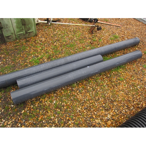 3377 - Three lengths of pipe