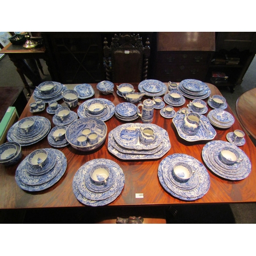 1098 - An extensive collection of Spode blue and white 