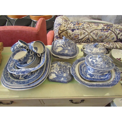 1185 - A quantity of 19th Century blue and white 