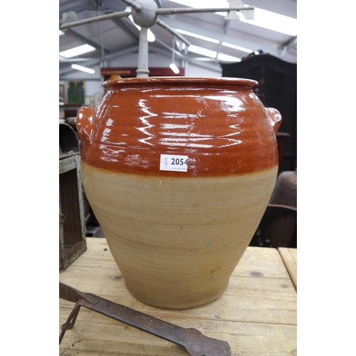 2054 - A large glazed stoneware egg crock