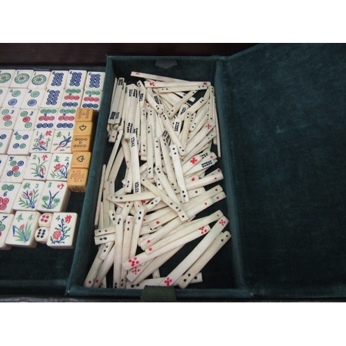 1229 - A cased bone Mahjong set