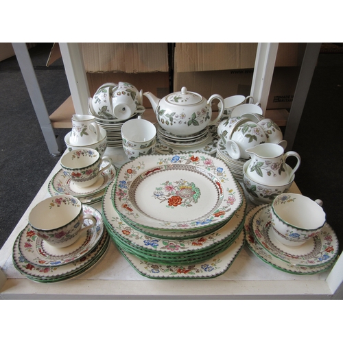 1255 - A quantity of Spode 'Chinese Rose' pattern dinner and tea ware together with Wedgwood 'Strawberry Hi... 