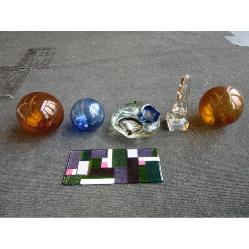 1281 - A collection of art glass including three witches orbs