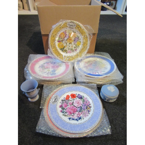 1297 - A box of mainly commemorative Royal Doulton Chelsea Flower show plates, Wedgewood Jasperware pot, ur... 