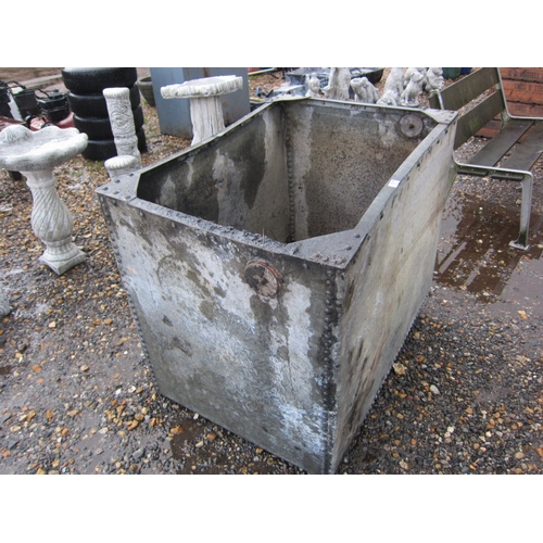 3377 - A riveted galvanised tank a/f