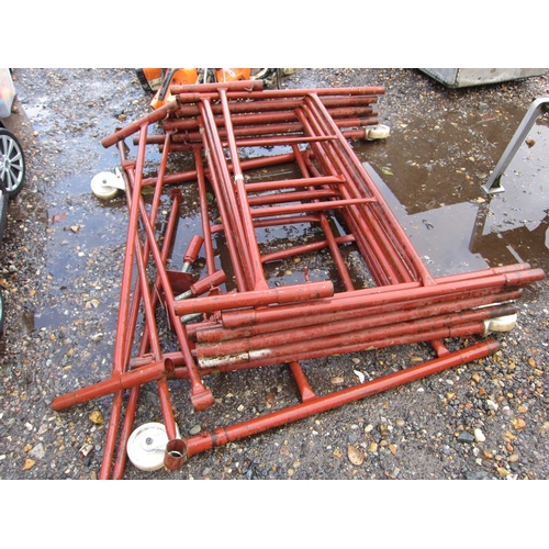 3394 - A quantity of Tower scaffold sections