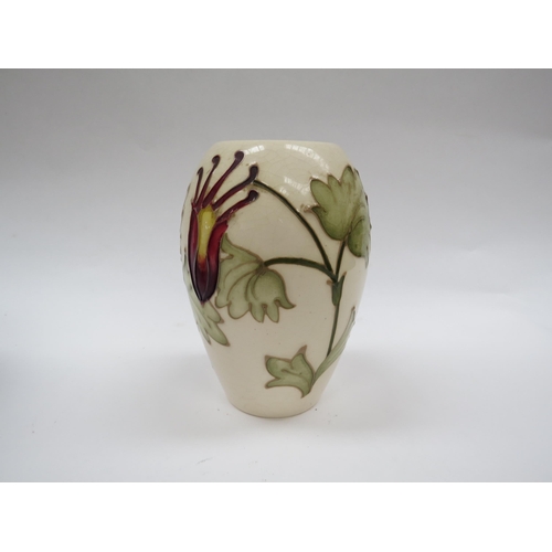 6110 - Two pieces of 20th Century, Moorcroft pedestal bowl 6.5cm tall, 14.5cm diameter and vase unmarked 13... 