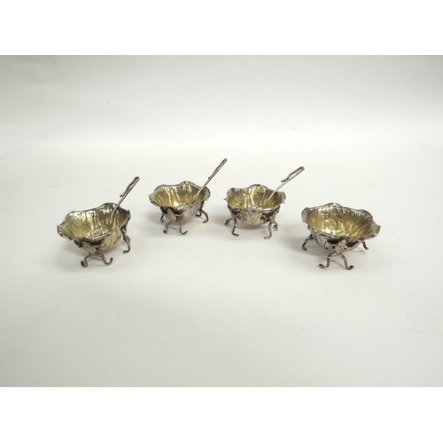 6352 - A set of four silver salts as frogs (one has a leg missing) holding lily pads aloft, maker AW, Birmi... 